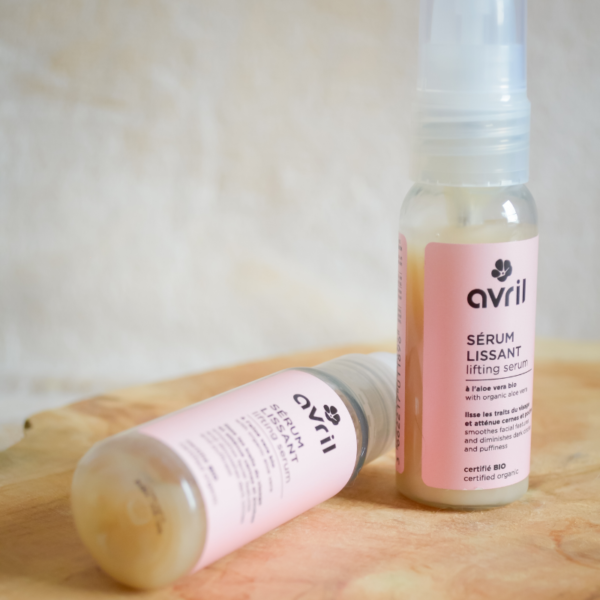 Sérum lissant certifié Bio – Lisse, atténue les cernes & poches